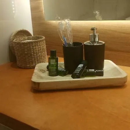 Nefeli Urban Spot *